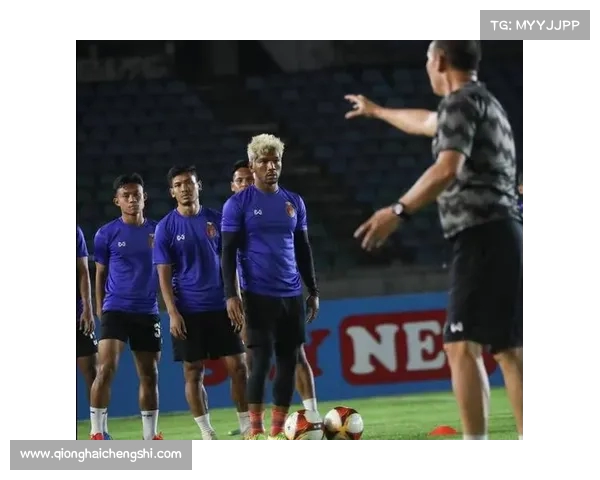 赛后评分分析：球员表现全面评估与比赛亮点回顾